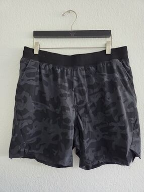 Ten Thousand Set Shorts Mens Large Black Gray Camo Active Outdoor Train Running